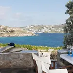 Mykonos Waterfront House Walk To Private 別荘